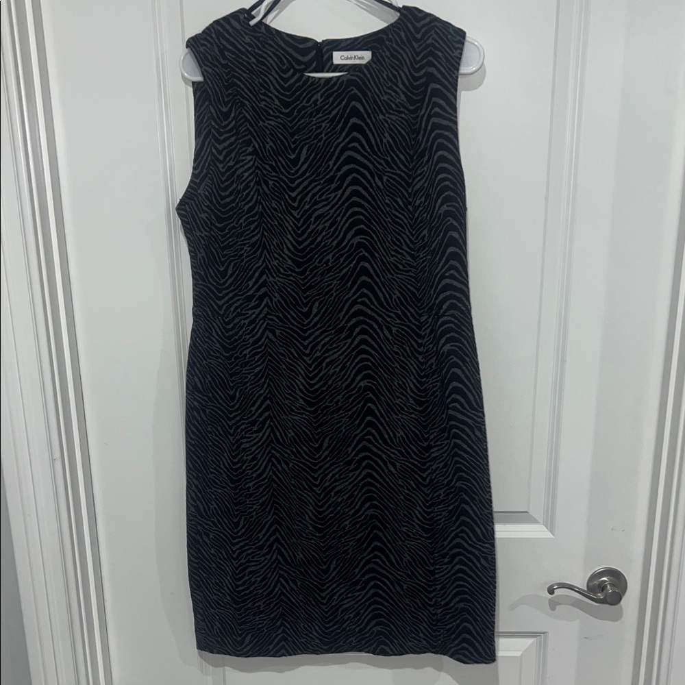 Calvin Klein Black and Gray Patterned Midi Dress